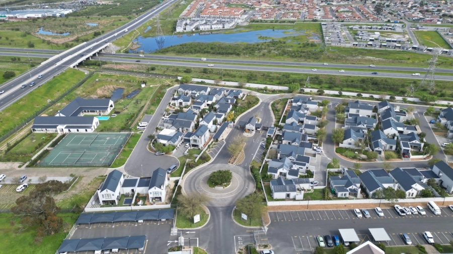 3 Bedroom Property for Sale in Aan de Wijnlanden Western Cape